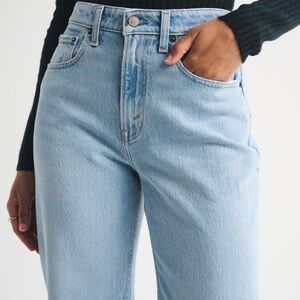 Ambercrombie Curve Love 90s relaxed high rise